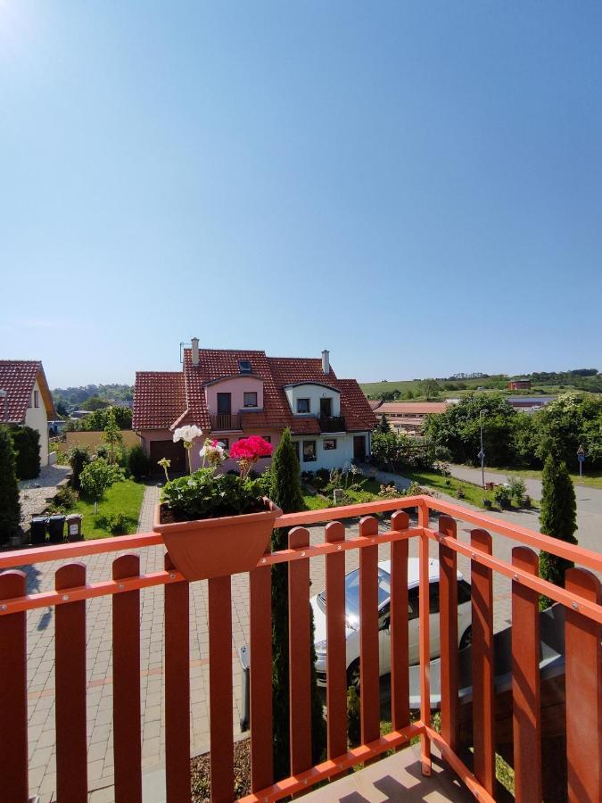 Apartamento Ubytovani Ema Valtice Exterior foto