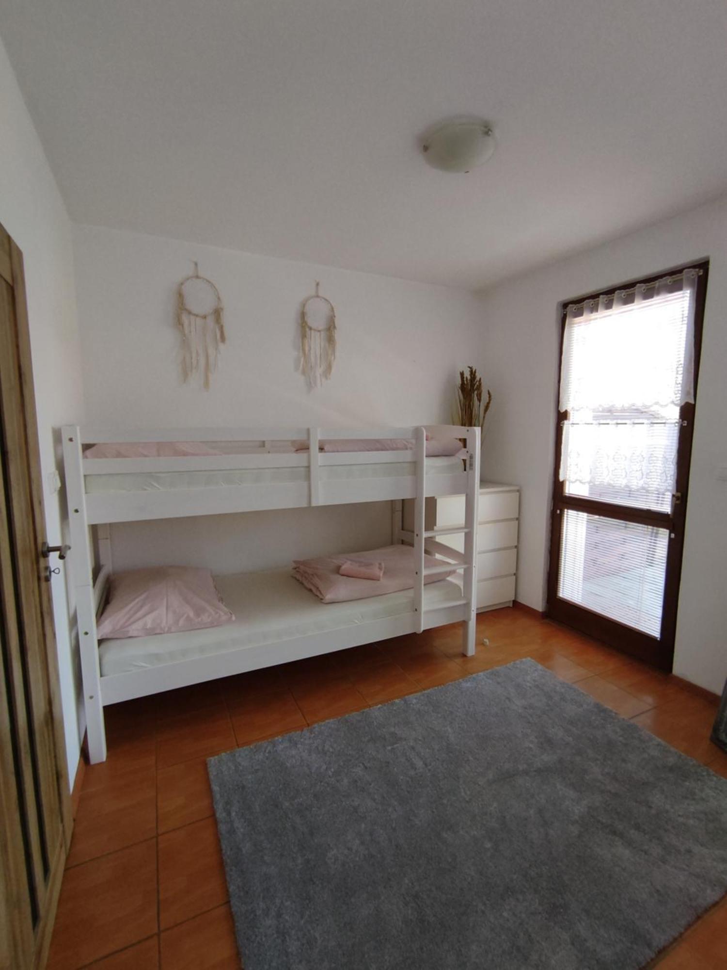 Apartamento Ubytovani Ema Valtice Exterior foto