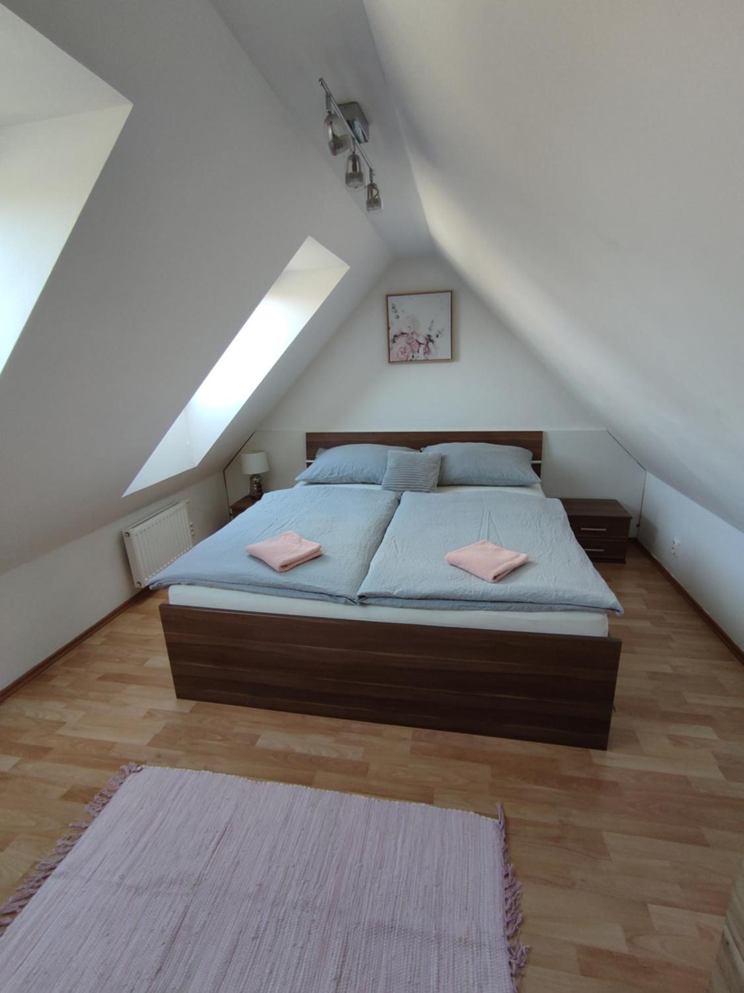 Apartamento Ubytovani Ema Valtice Exterior foto